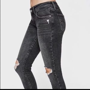 LEVI’S 711 Mid Rise Skinny Jean